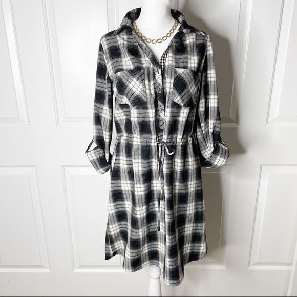 Skies are Blue Plaid Dress (S) - Picture 11 of 11